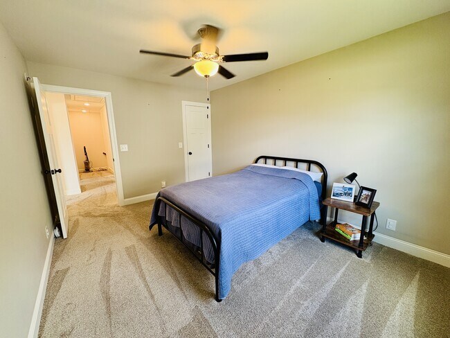 Building Photo - 1268 Easthaven Dr