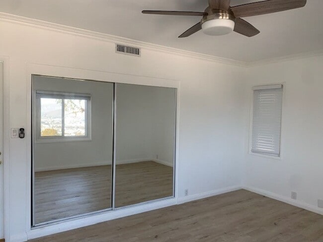 Building Photo - Fletcher Hills Studio with Amazing View!