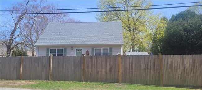 Building Photo - 559 Middlebridge Rd
