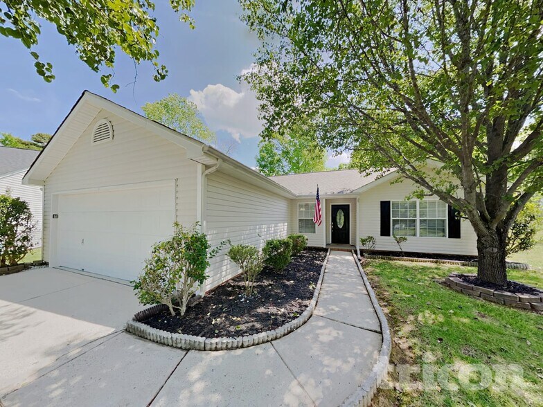 Building Photo - 9344 Tibble Creek Way