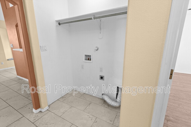 Building Photo - 2305 Maiden Grass Rd NW
