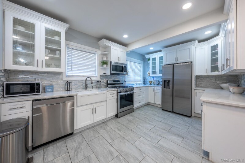 Building Photo - 116-01 221st St