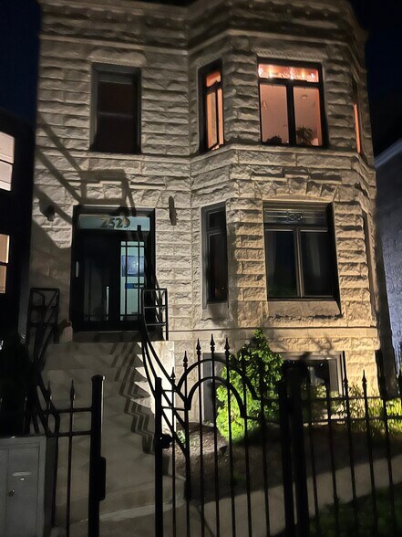 Primary Photo - 2529 N Central Park Ave