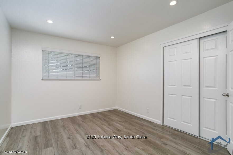 Building Photo - 2120 Sahara Way