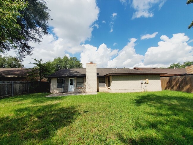 Building Photo - 2518 Sage Brush Ln
