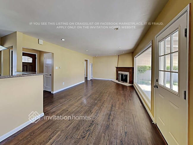 Building Photo - 10958 Choisser St