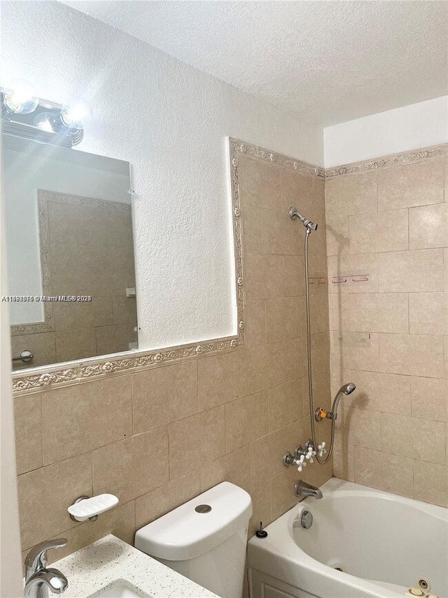Building Photo - 605 W 68th St