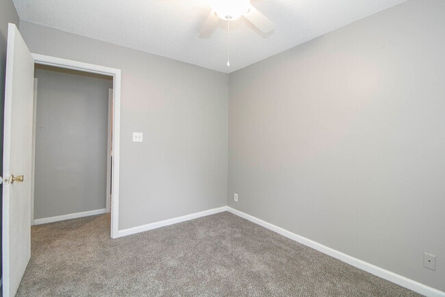 Building Photo - 1608 Hannibal Dr