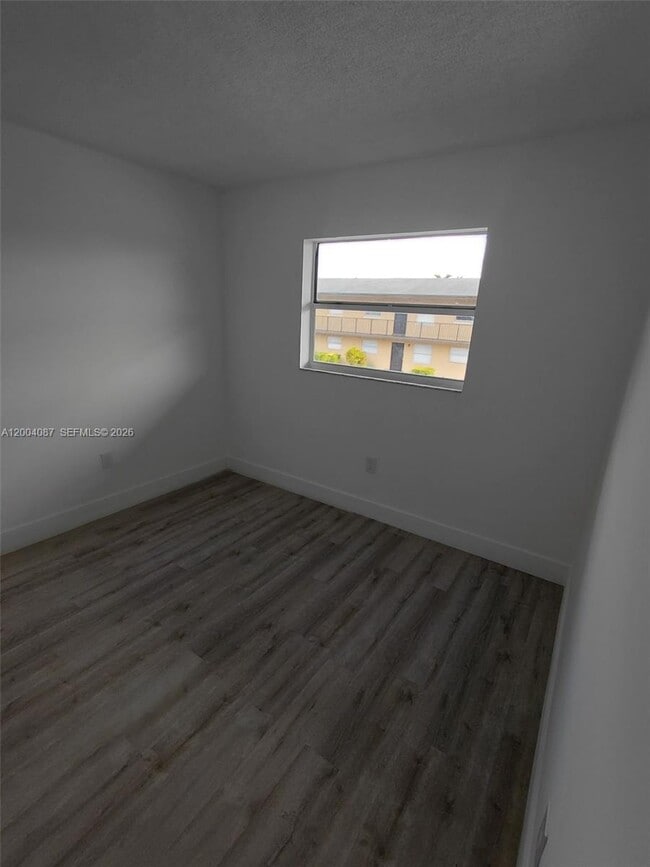 Building Photo - 5411 W 24th Ave