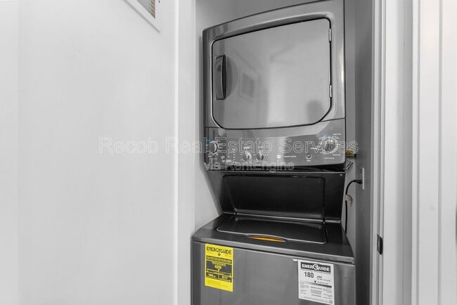 Building Photo - 5256 Adams Ave