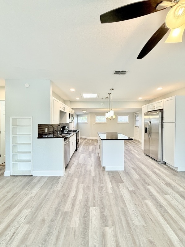 Building Photo - 9401 88th Way N