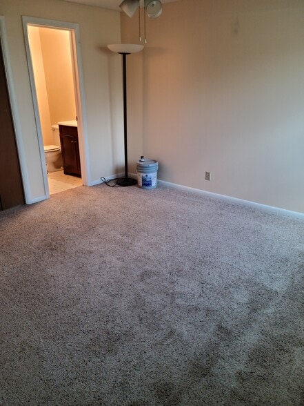 2nd bedroom with bath - 110 Stanford Ave