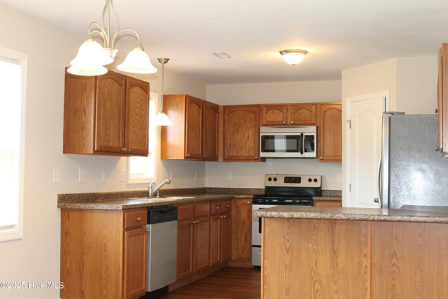 Building Photo - 306 Saratoga Ln