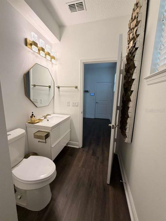 Building Photo - 11737 Verrazano Dr