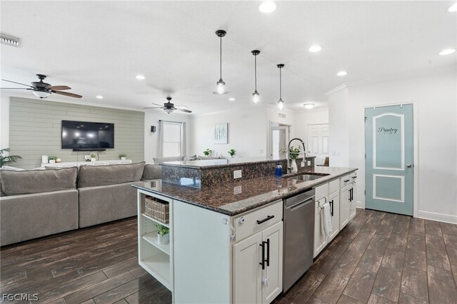 Building Photo - 1632 SW 13th Terrace