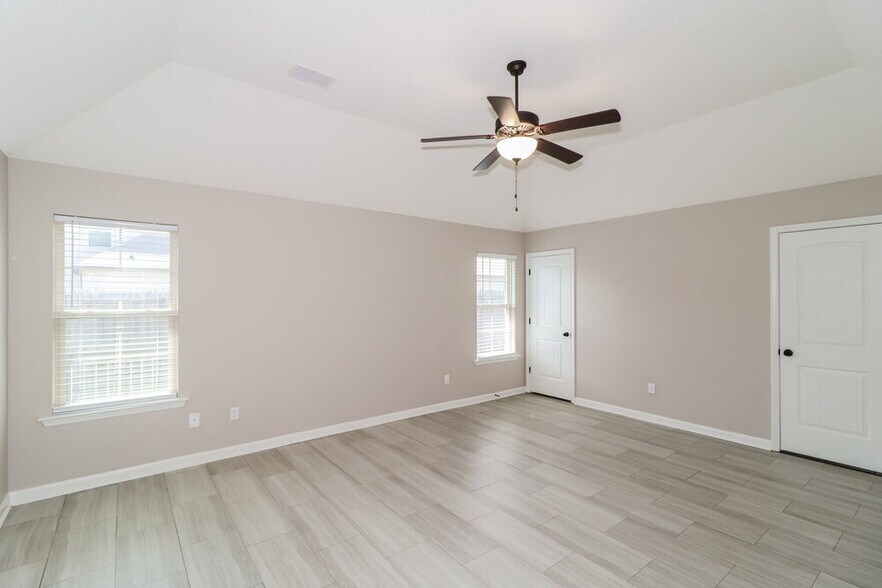 Building Photo - 1075 Carib Loop W