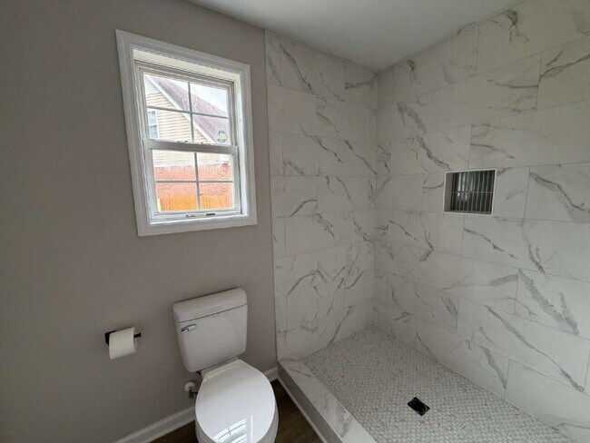 Building Photo - 157 Yardley Farms Ct