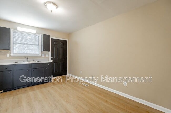 Building Photo - 11209 Dayton Pike