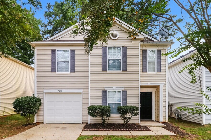 Primary Photo - 7010 Sycamore Grove Ct