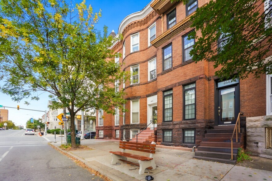 Building Photo - 2645 N Charles St