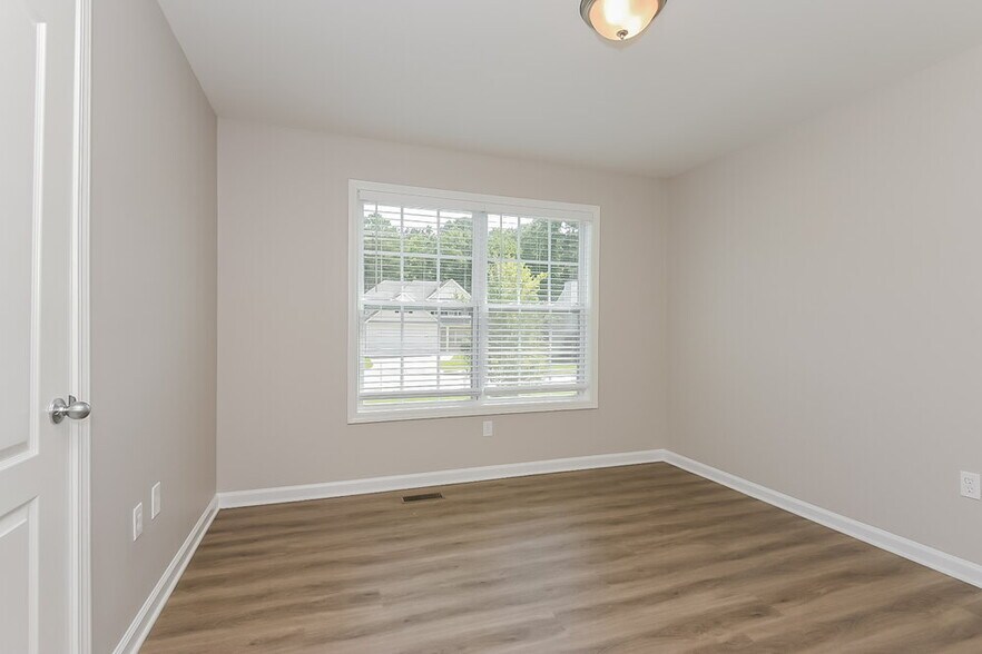 Building Photo - 4604 Reminisce Way