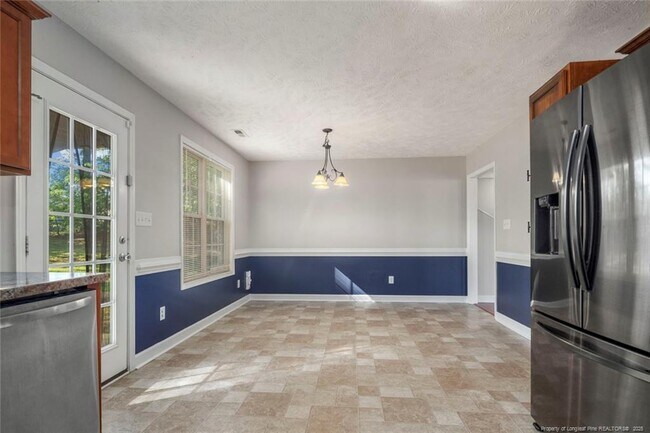 Building Photo - 2105 Calista Cir