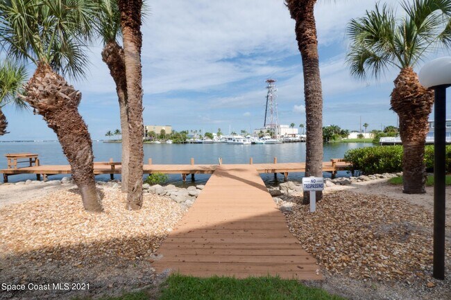 Building Photo - 3873 S Banana River Blvd
