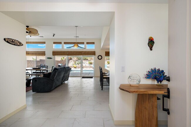 Building Photo - 12613 Sylvanus Dr