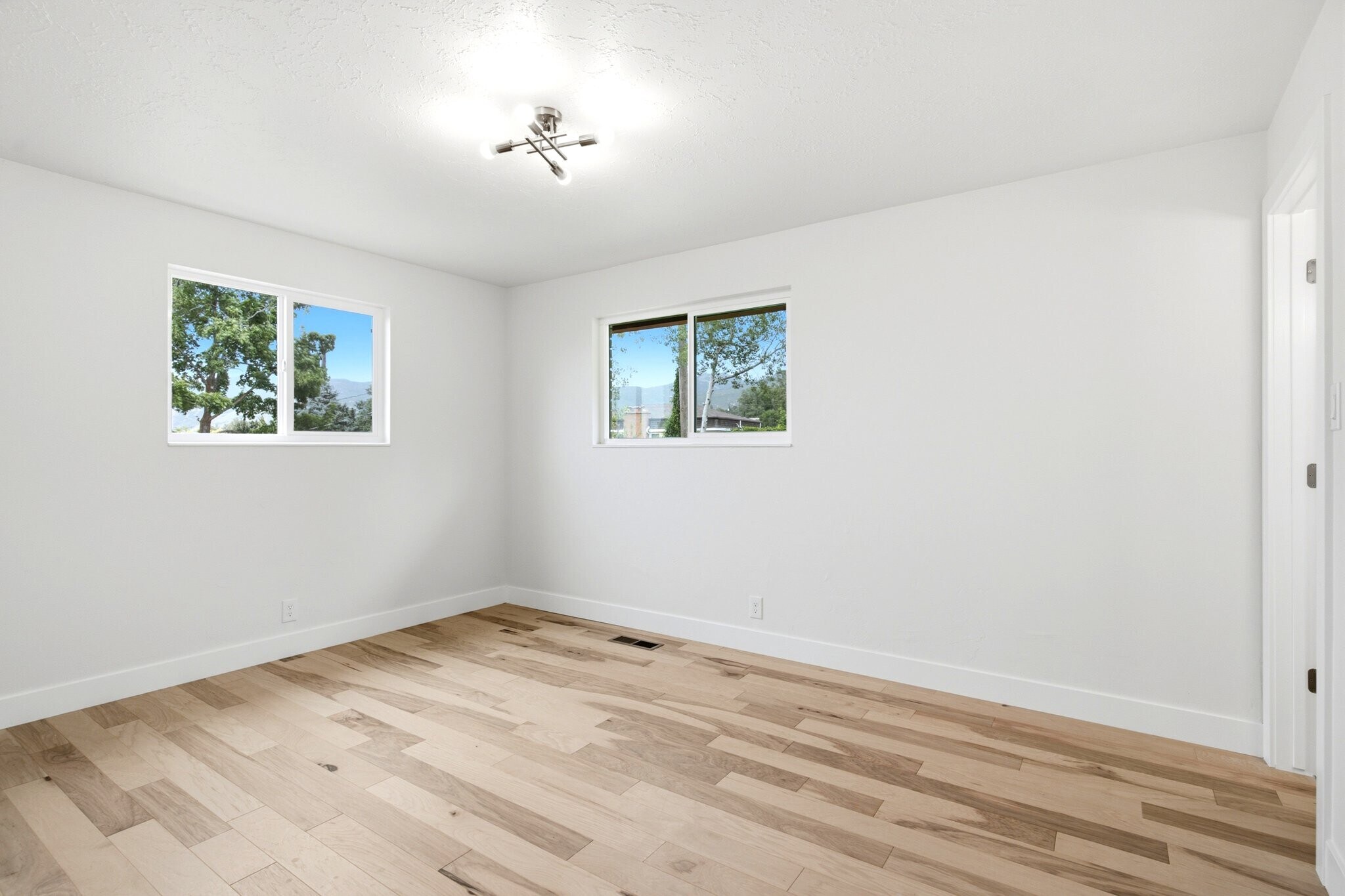 Building Photo - 3483 S 100 W