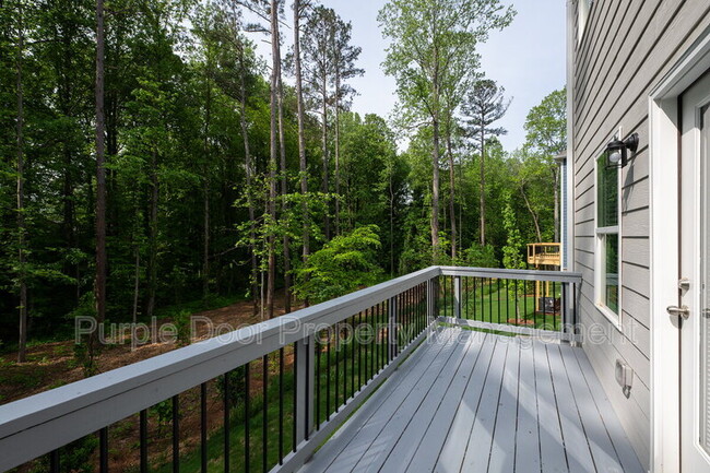 Building Photo - 1672 Eagle Dr