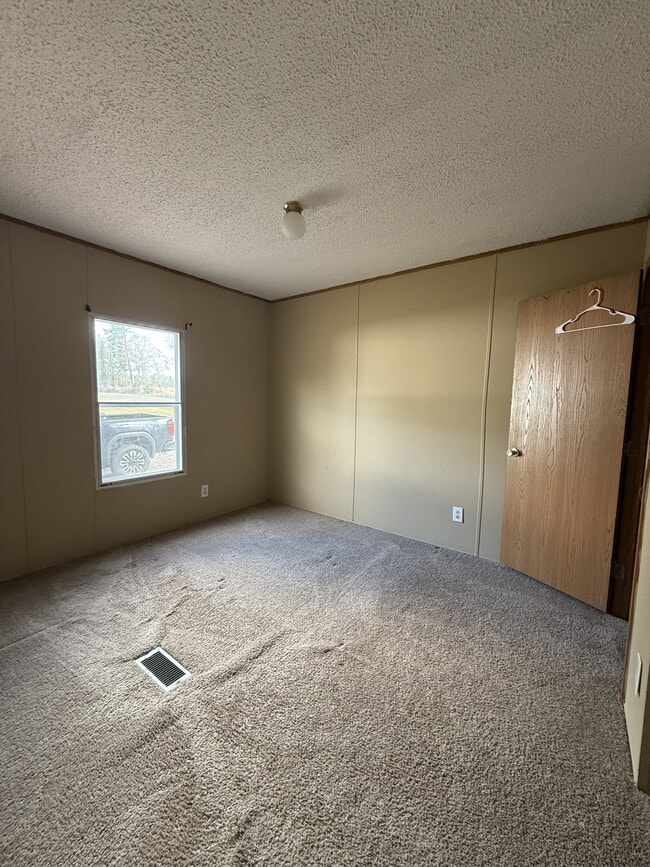 Building Photo - 125 Deer Creek Rd