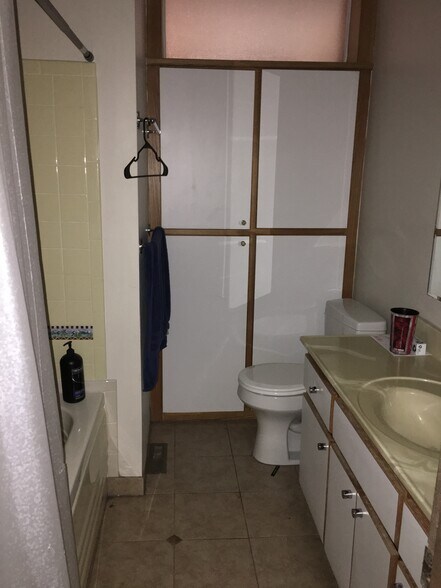 Building Photo - 2409 Manchester Rd