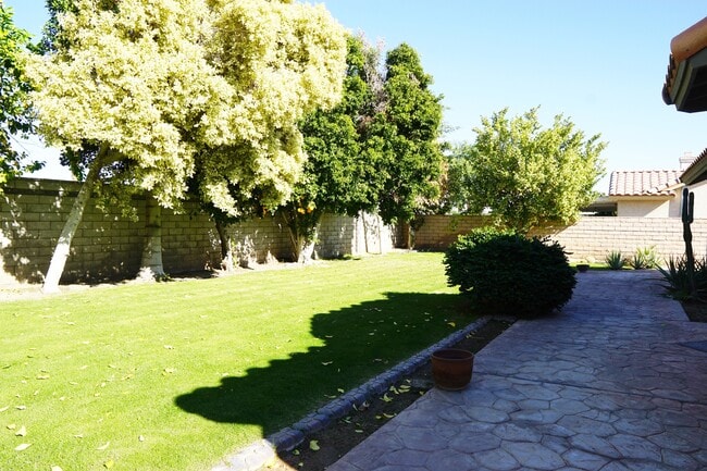 Building Photo - 78870 Sonesta Way