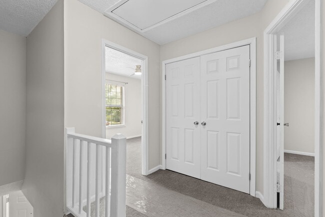 Building Photo - 908 Spinnaker Ct