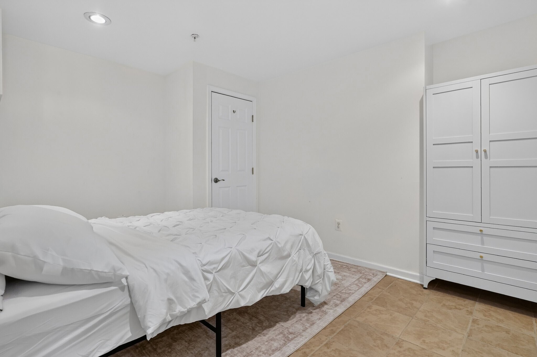 Building Photo - 3430 Wood Creek Dr