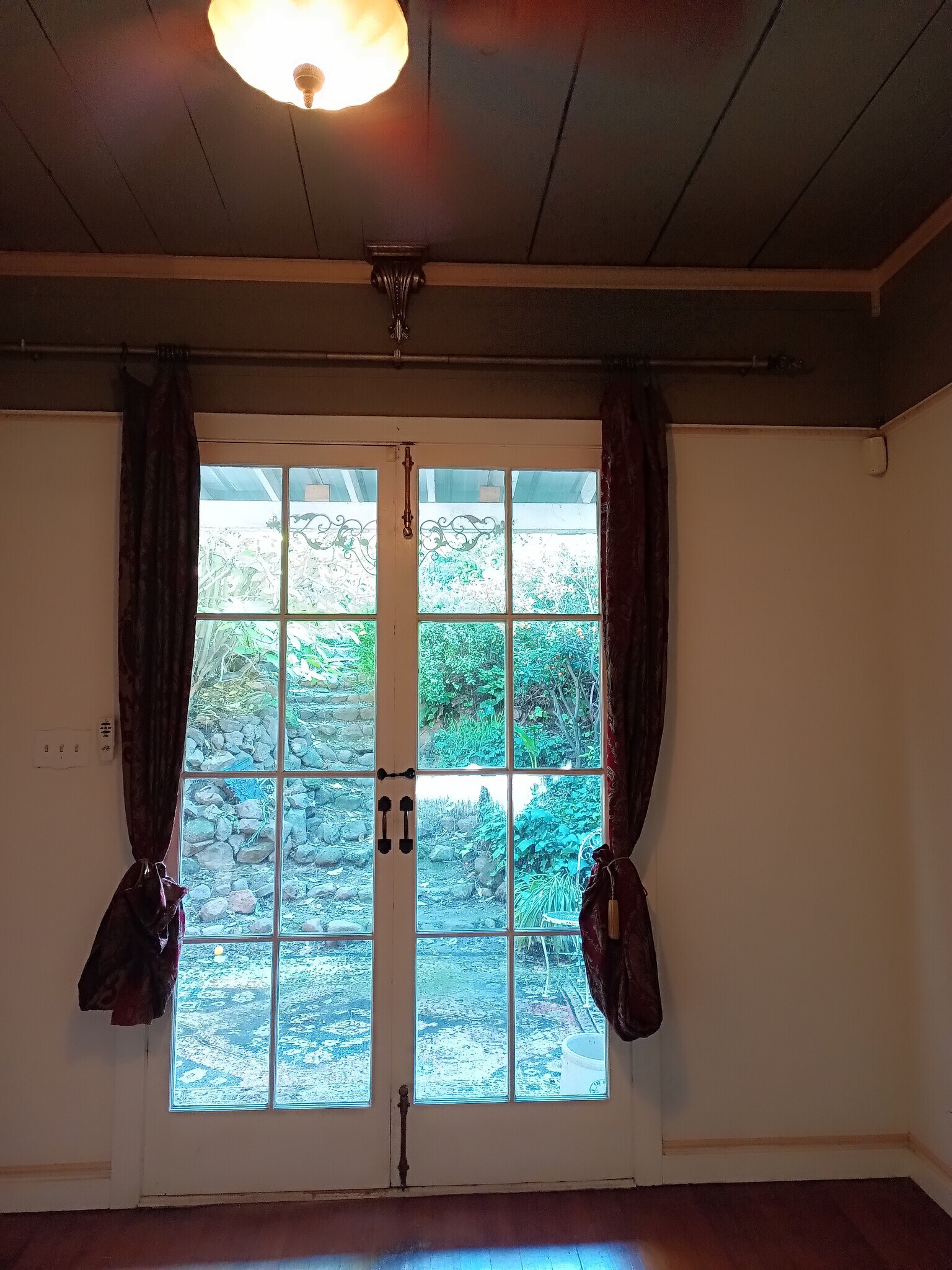 Building Photo - 725 Alhambra St