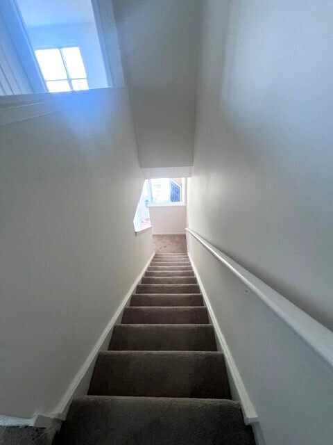 Building Photo - 1716 Windward Dr