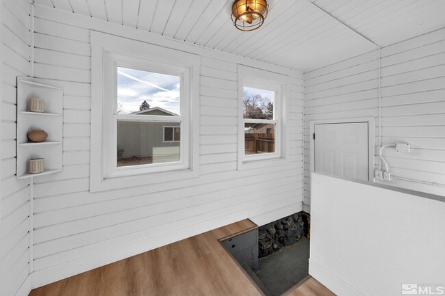 Building Photo - 402 Grand Canyon Blvd