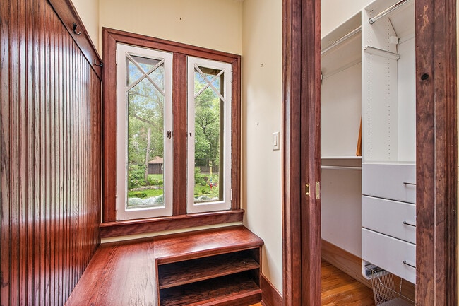 Building Photo - 2023-2027 W 108th Pl