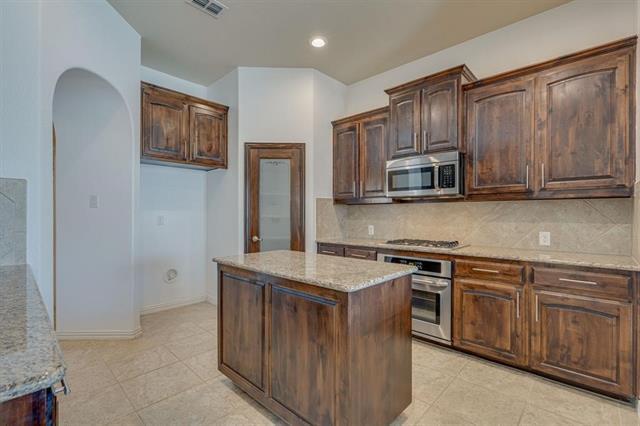 Building Photo - 2812 Frontier Dr