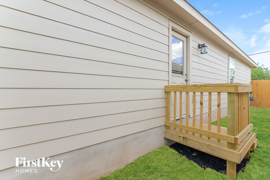 Building Photo - 7946 Serro Medina