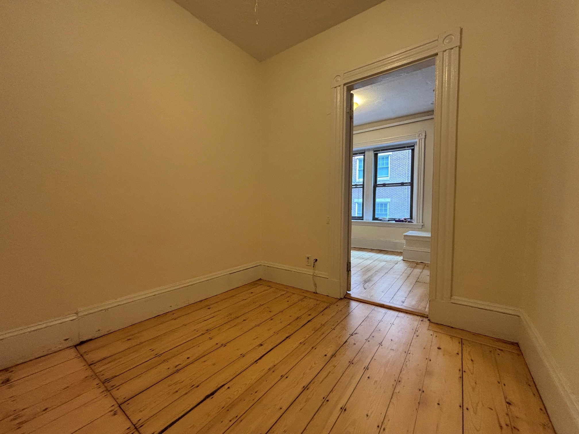 Building Photo - 53 Joy St