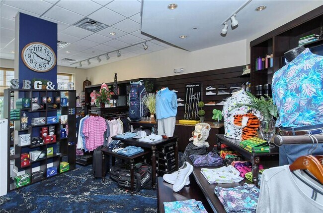 Building Photo - 9330 Clubside Cir