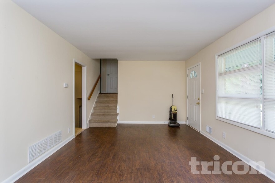 Building Photo - 4045 Bouldervista Dr