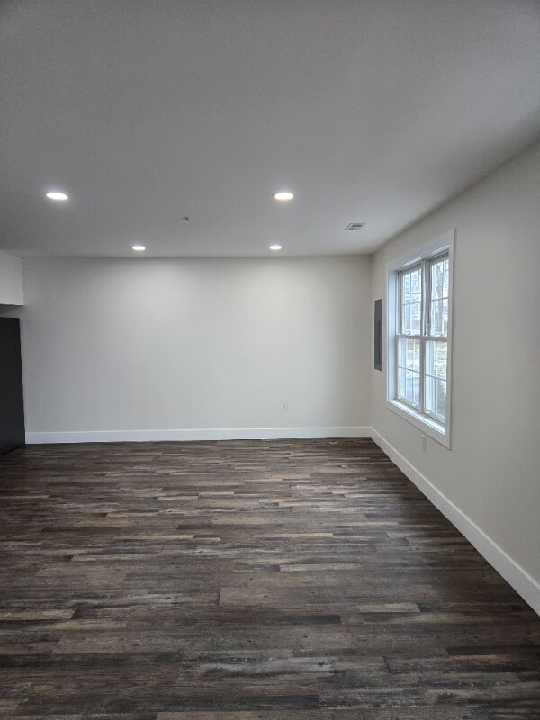 Building Photo - 2194 Central Ave