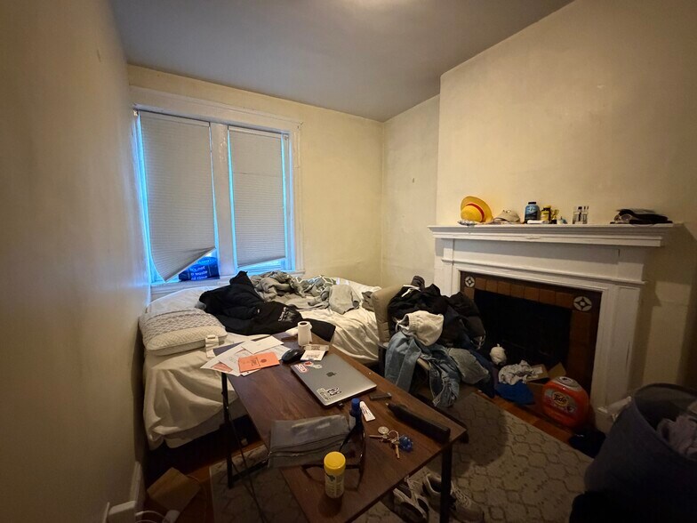 Building Photo - 56 Egmont St