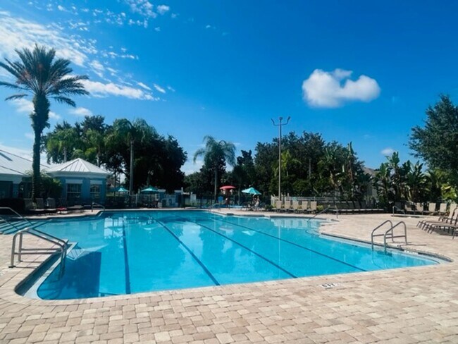 Building Photo - FURNISHED 3 Bedroom, 2 Bathrooms in the so...