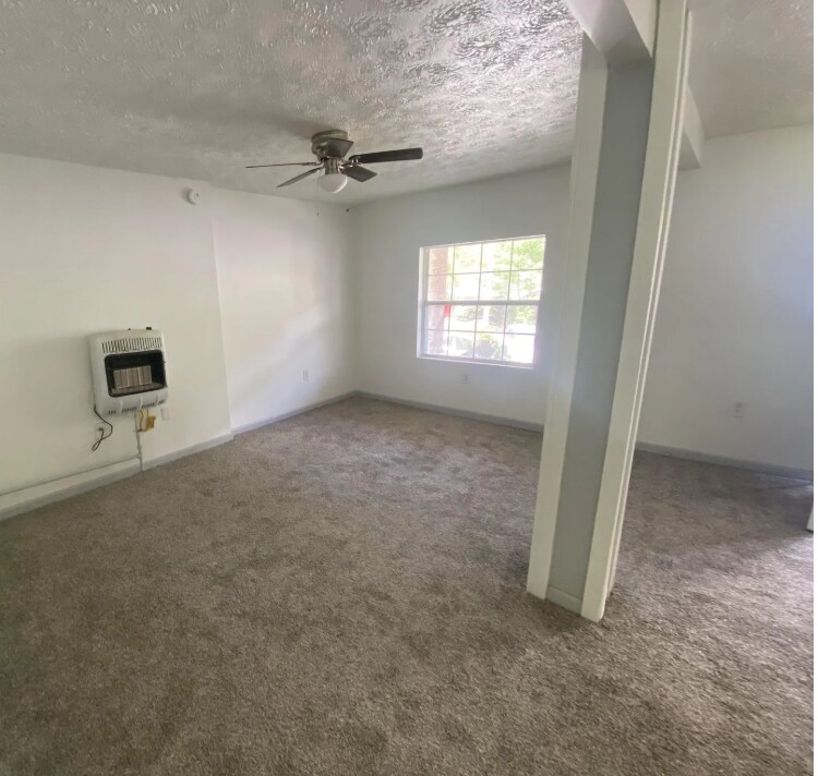 Building Photo - 3302 Springhaven St