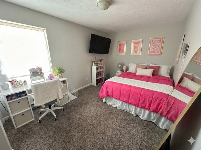 Building Photo - 1641 Olympus Dr