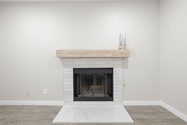 Building Photo - 5191 Caliente St